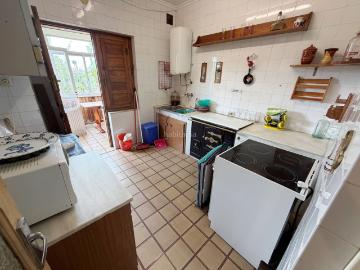 Casa en venta en Avilés, El Carbayedo El Quirinal. Vivienda para reformar en una de las mejores zonas residenciales de Avilés. Vivienda para reformar de dos plantas, de unos 110 met. Casas.
