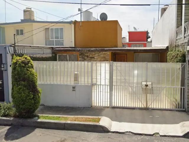 CASA EN VENTA. EN AZCAPOTZALCO