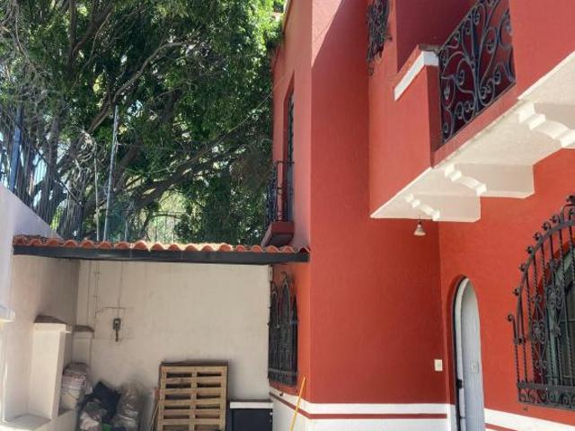 Casa en venta en Azcapotzalco, Al Lado del Metro Tacuba