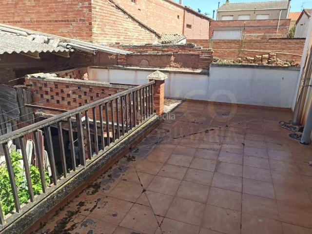 Casa en venta en Azofra. Casa de pueblo con patio, a la venta, en Azofra. Casas.