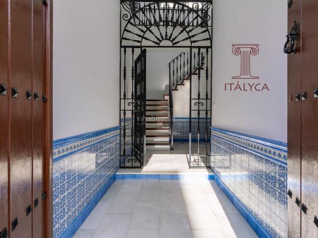 Casa en venta en Aznalcázar. Casa de tres dormitorios, garaje y trastero. Casas.