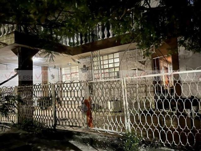 Casa en venta en Azteca