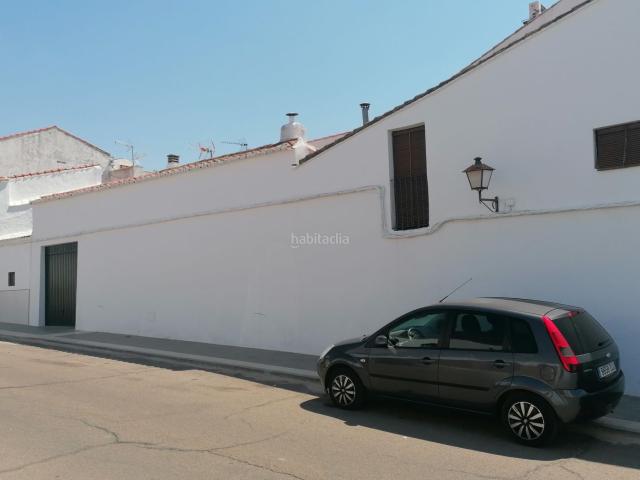 Casa en venta en Azuaga. CASA DE ESQUINA. Casas.