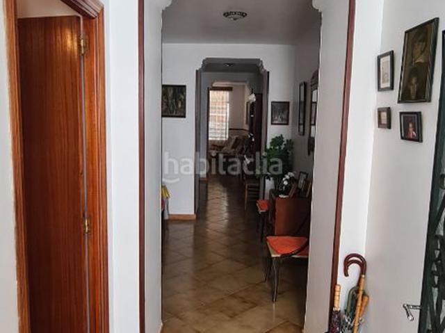 Casa en venta en Azuaga. Media casa reformada. Casas.