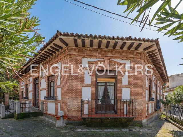 Casa en venta en Azuqueca de Henares, Centro. Precioso chalet independiente en Azuquecar de Henares. Casas Azuqueca de.