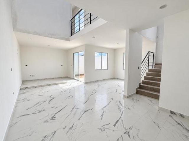 CASA EN VENTA EN AZURA RESIDENCIAL MODELO SEPIA PLUS AL NORTE DE LA CIUDAD KA