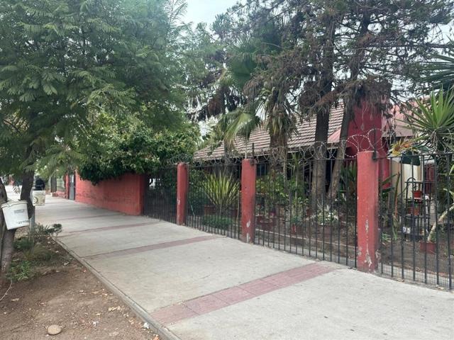 Casa en Venta en A pasos de metro Rojas Magallanes