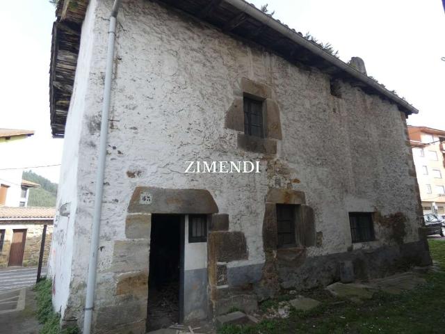 Casa en venta en Abadiño. Casita independiente en Zelaieta para reformar. Casas.