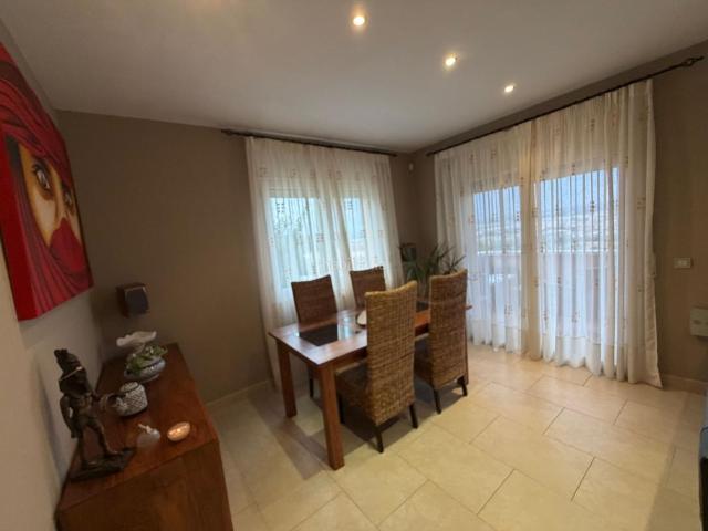 Casa en venta en Abrera. CASA MUY SOLEADA EXCELENTES VISTAS. Casas.