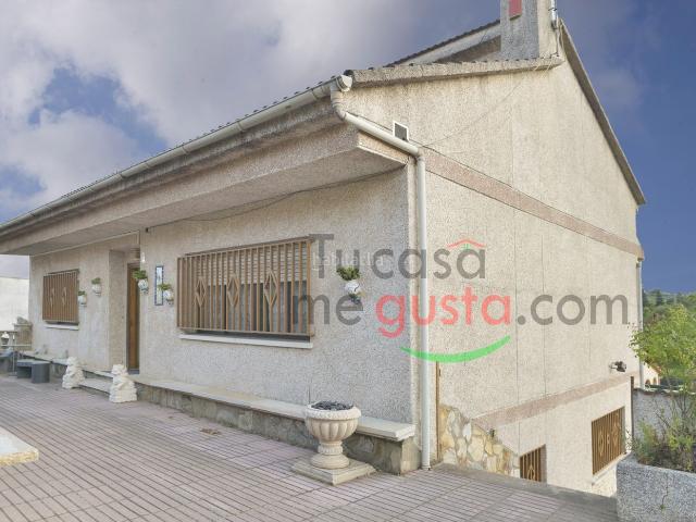 Casa en venta en Abrera. CASA EN ABRERA. Casas.