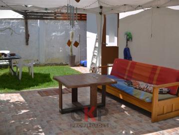 Casa en venta en Camino El Alba, Los Domínicos - Jardín