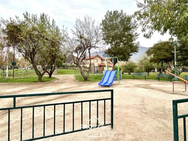Casa en Venta en ACOGEDORA, BUEN ESTADO, BUEN BARRIO, Hermosas Vistas, Juegos, Parques, Las Vizcachas, Puente Alto