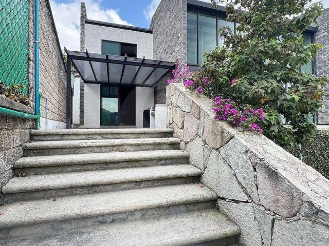Casa en Venta en Acopilco, Cuajimalpa | Doble altura | Vista arbolada