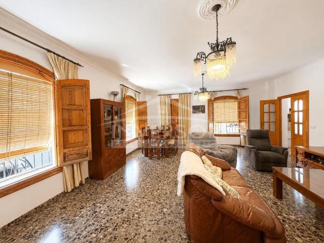 Casa en venta en Adra. CASA SEÑORIAL EN ADRA. Casas.