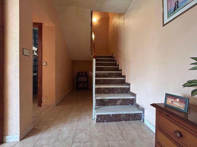 Casa en venta en Adra. Amplia Casa Tipo Dúplex en el Corazón de Adra 145,000. Casas.