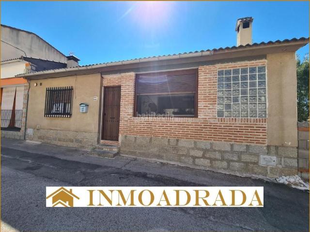 Casa en venta en Adrada La. Casa en Plaza Machacalinos. Casas Adrada.