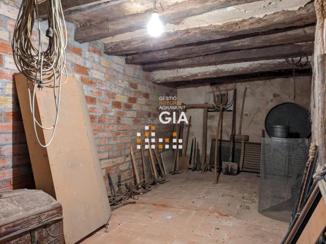Casa en venta en Agramunt. Casa en venda a La Donzell. Casas.
