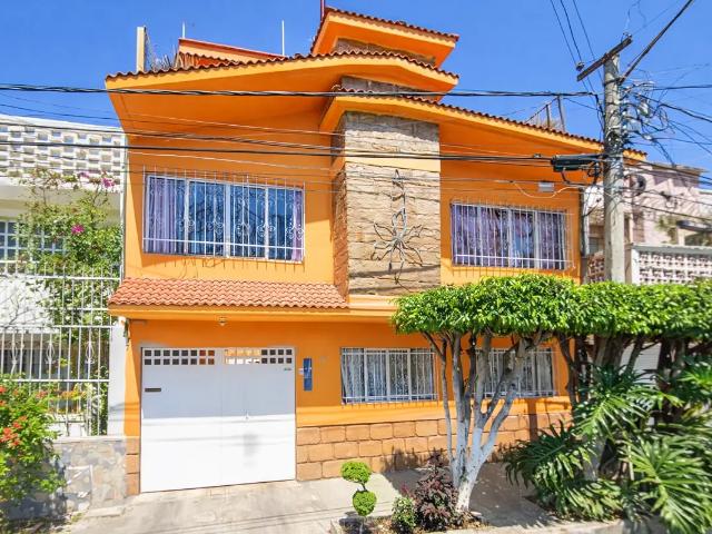 Casa en Venta en Agua Azul, Nezahualcóyotl EDOMEX