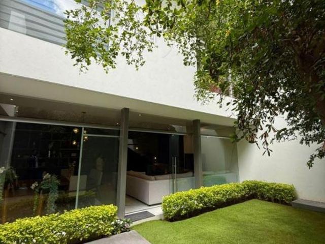 CASA EN VENTA EN AGUASCALIENTES NORTE EN BARRIO DE SANTIAGO HERMOSA RESIDENCIA DE LUJO