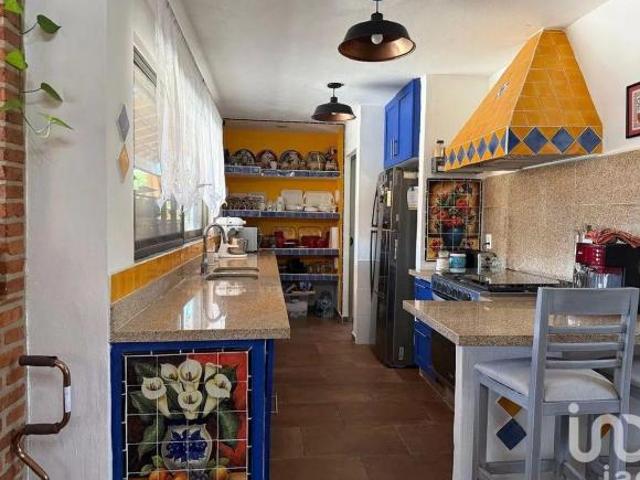 CASA EN VENTA EN AJIJIC