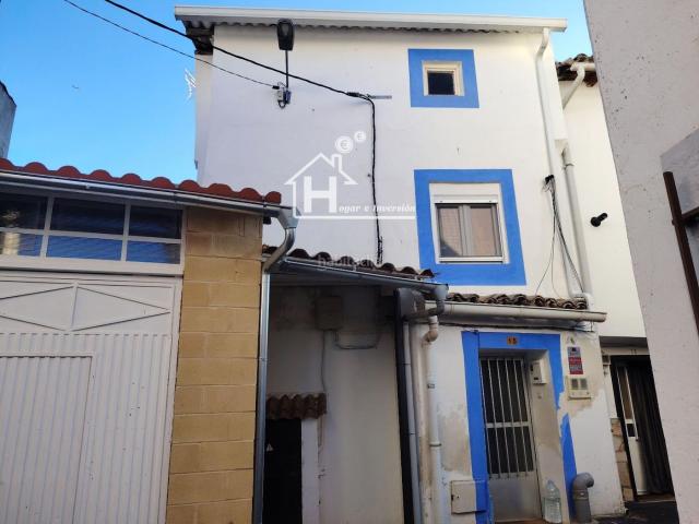 Casa en venta en Alcocer. Casa con patio de 100 m en Alcocer, cerca del Embalse de Buendía. Casas.