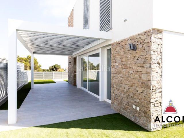 Casa en venta en Alcossebre. Casa en venta en Alcossebre, 4 dormitorios. Casas.