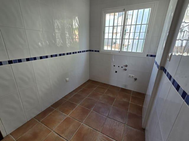 Casa en venta en Alcaucín, Málaga