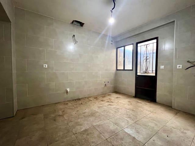 Casa en venta en Alcaucín, Málaga
