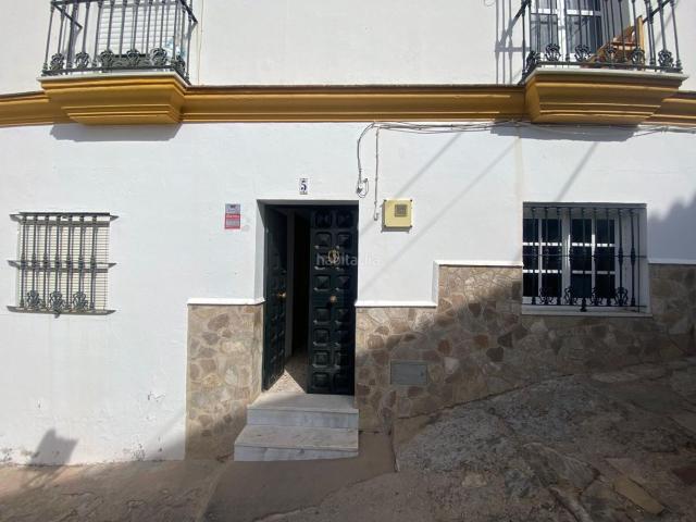 Casa en venta en Alcalá de los Gazules. Casa de tres plantas con amplias terrazas y espacios luminosos en cada nivel. Casas Alcalá de los.