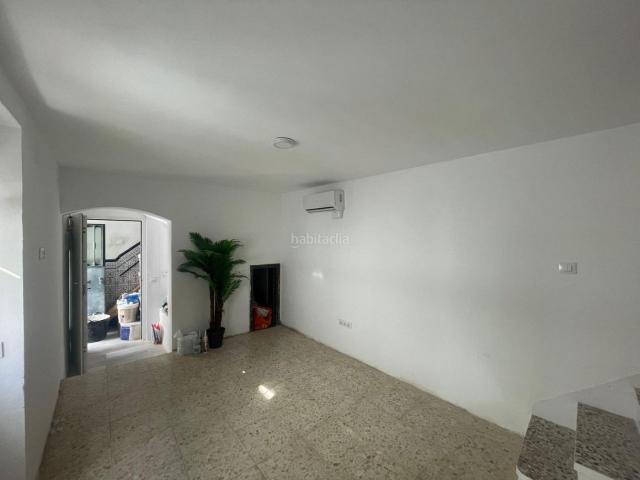 Casa en venta en Alcalá de los Gazules. Edificio recién reformado con tres viviendas en Calle Sánchez Díaz Nº 12, Alcalá de los Gazules. Casas Alcalá de los.