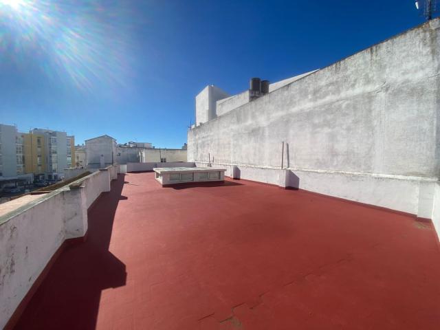 Casa en venta en Alcalá de los Gazules. Oportunidad de Inversión y Vivienda en Ubicación Estratégica en Alcalá de los Gazules. Casas Alcalá de los.