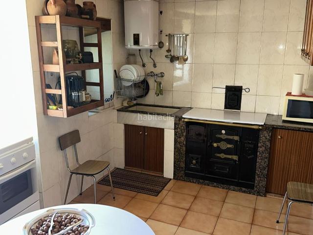 Casa en venta en Alcalá la Real. Casa de Pueblo, Calle de Barrio La Iglesia, Pinedo, Valdegovia. Casas Alcalá la.