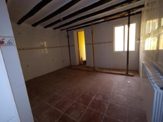 Casa en venta en Alcanadre, Calle pilares