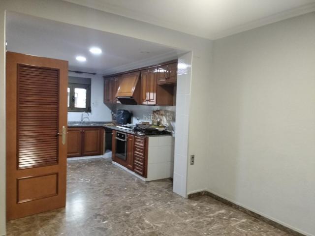 Casa en venta en Alcúdia de Crespins l´. ENCANTADORA CASA EN EL CENTRO DE ALCUDIA DE CRESPINS CON TODAS LAS COMODIDADES LISTA PARA ENTRAR VIVIR. Casas Alcúdia de Crespins.