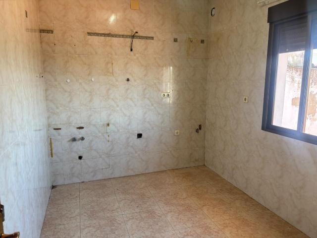 Casa en venta en Alcuéscar, Cáceres en Calle Fuente De La Orden