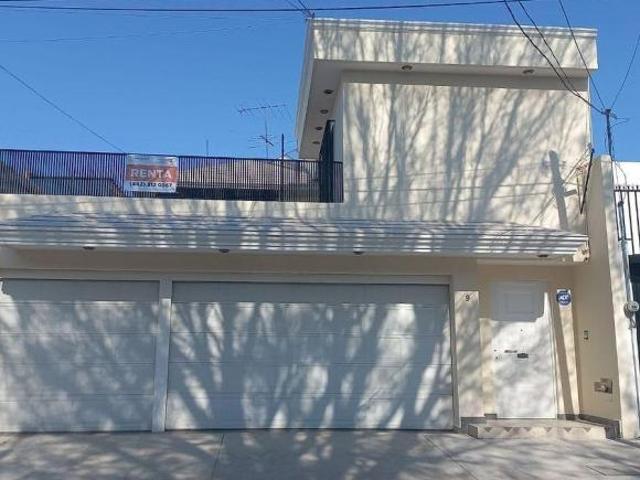 Casa en Venta en Álamos segunda sección | 4 recámaras | Zona Centro