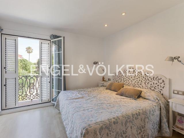 Casa en venta en Alboraya, Port Saplaya. Magnífica casa con vistas al mar en Port Saplaya. Casas.
