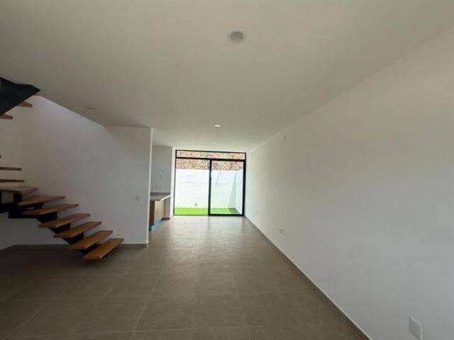CASA EN VENTA EN ALBAZUR TLAJOMULCO