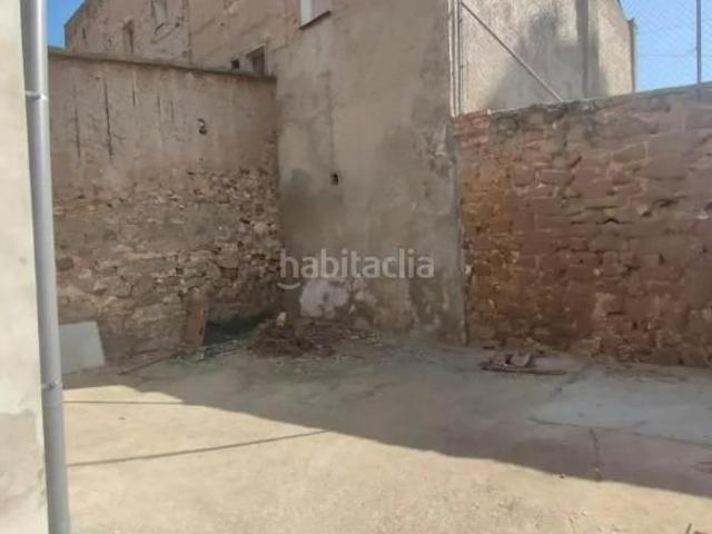 Casa en venta en Albelda. Casa de Estilo Rústico en Albelda con Potencial para Personalizar. Casas.