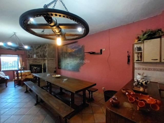 Casa en venta en Alberite. OPORTUNIDAD MERENDERO EN PLANTA BAJA CON CALADO PARA GUARDAR VINO, PLANTA PRIMERA Y TERRAZA ÁTICO SUPERIOR. Casas.