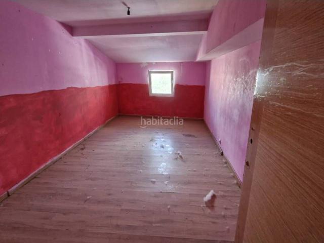 Casa en venta en Alberite. CASA DE DOS PLANTAS CON LONJA PARA GARAJE EN EL CENTRO DE ALBERITE. Casas.