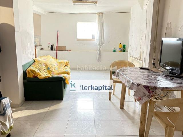 Casa en venta en Albesa. Encantadora casa de pueblo en Albesa, a solo 20 minutos de Lleida. Casas.