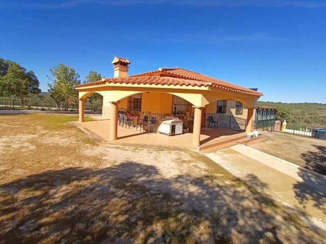 Casa en venta en Alburquerque. Casa de campo en inmejorables condiciones!. Casas.