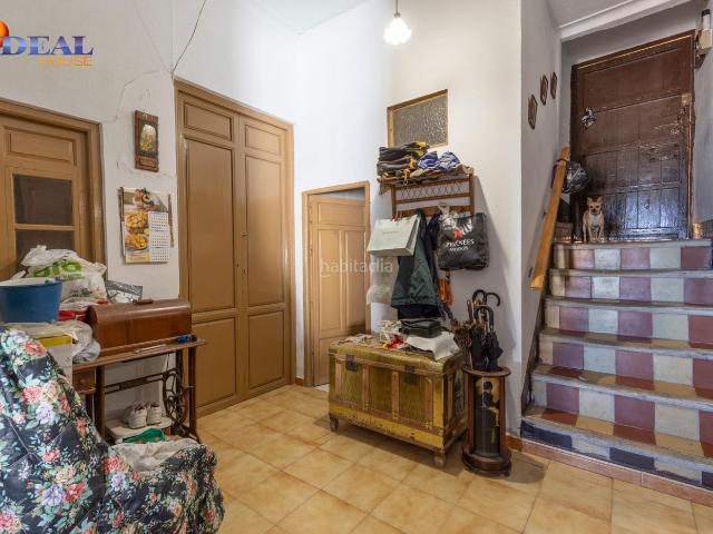 Casa en venta en Albuñol. Casa de dos plantas en Albuñol con amplia terraza y vistas despejadas. Casas.