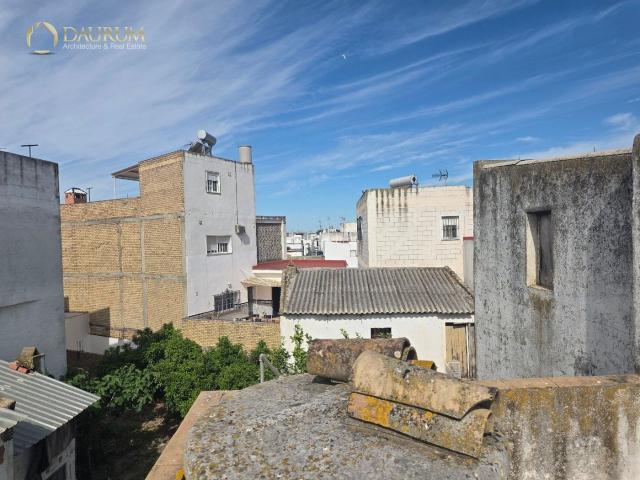 Casa en venta en Algaba La. AMPLIA CASA FAMILIAR EN LA ALGABA. Casas Algaba.