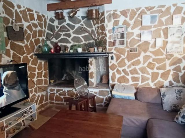 Casa en venta en Algueña. Encantadora Casa cueva de Campo en Algueña con Piscina y Vistas Espectaculares. Casas.