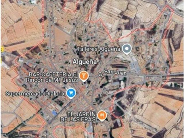 Casa en Venta en Algueña