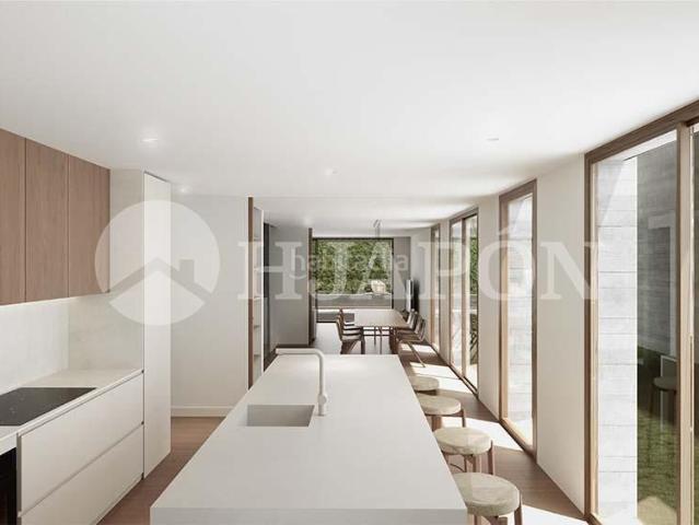 Casa en venta en Alella. Villa contemporánea con piscina en Alella. Casas.