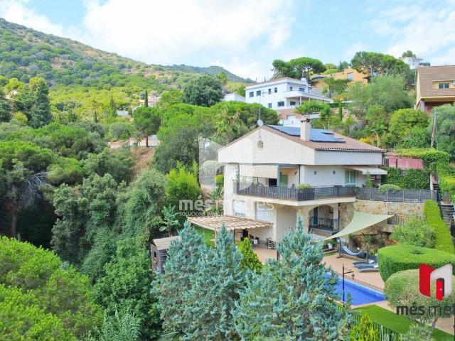 Casa en venta en Alella. Casas.