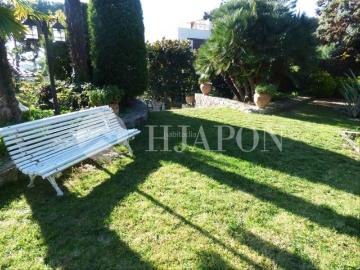 Casa en venta en Alella. Situación privilegiada junto al mar. Casas.